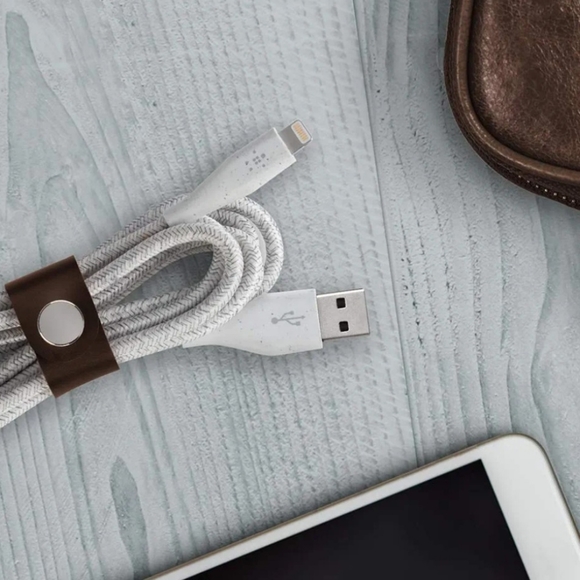 New Belkin Boost^Charge Lightning to Usb-a Cable+Strap 1.2m (4Ft) - Picture 4 of 7